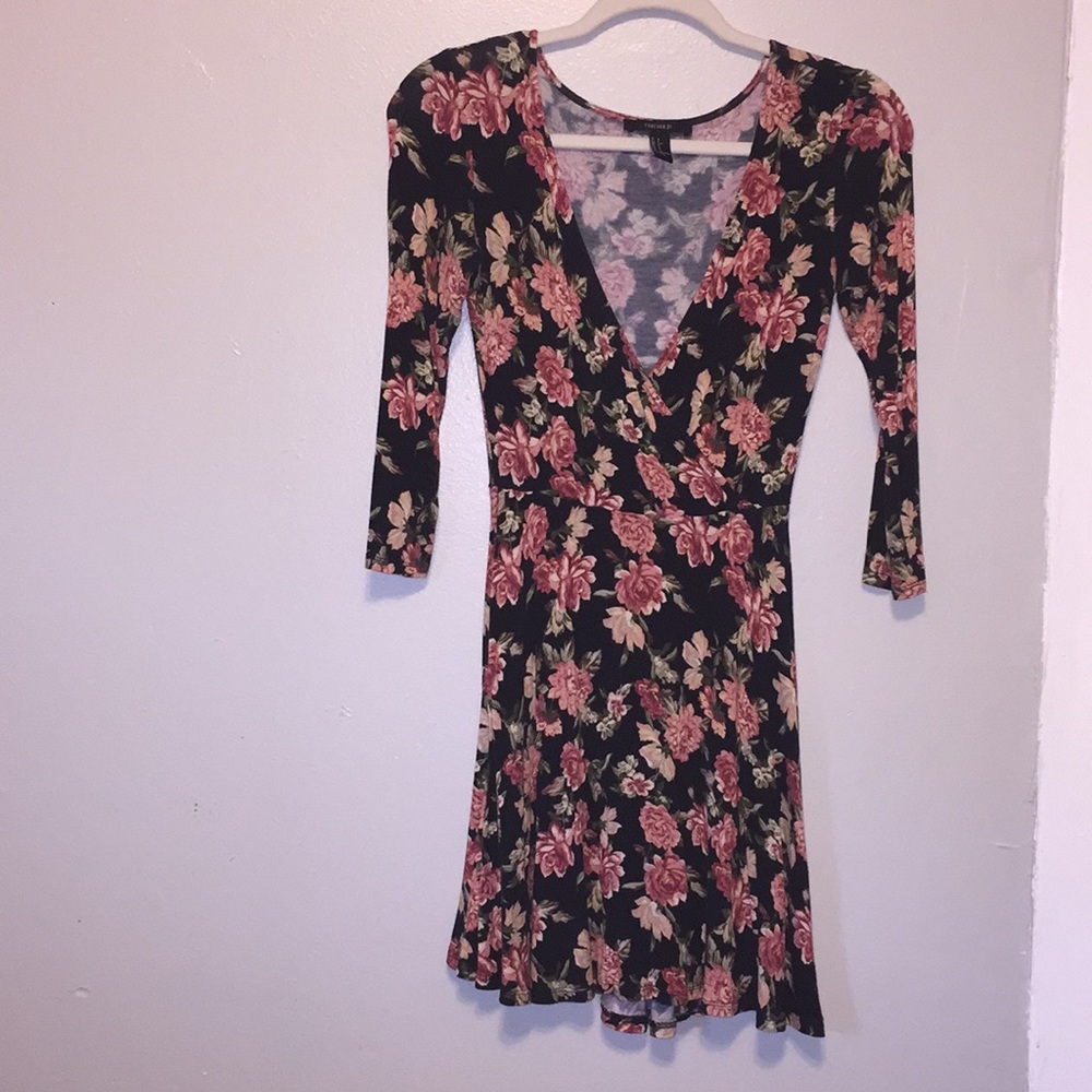 Forever 21 V-neck floral long sleeve dress